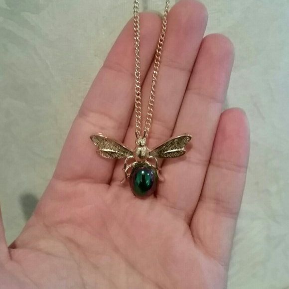 Gold necklace. Never worn