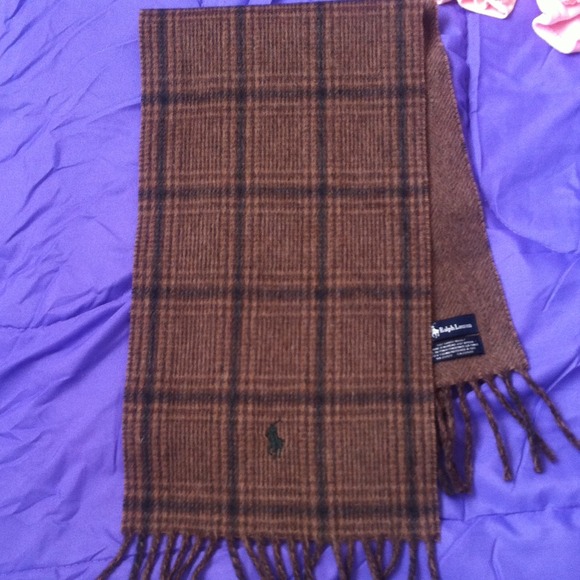 Polo scarf