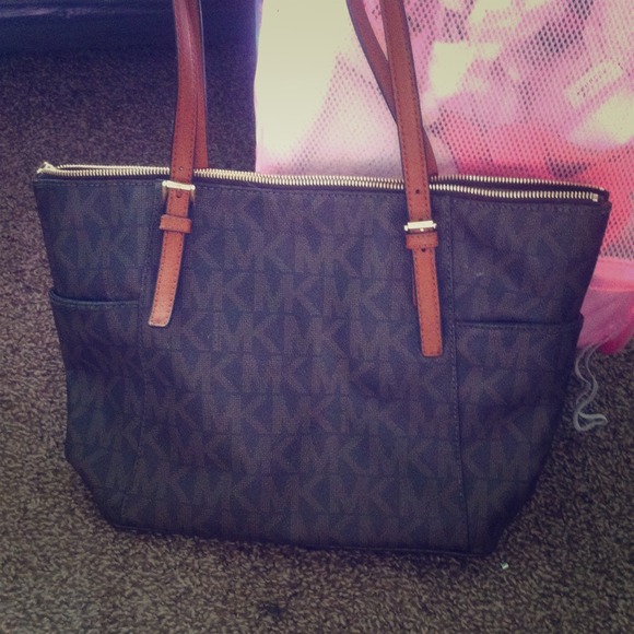 Mk purse. Rarely worn