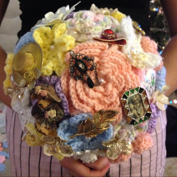 Bouquet - Picture 2 of 3