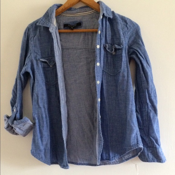 Chambray shirt with striped inside lining