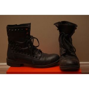 STEVE MADDEN STUDDED BOOTS