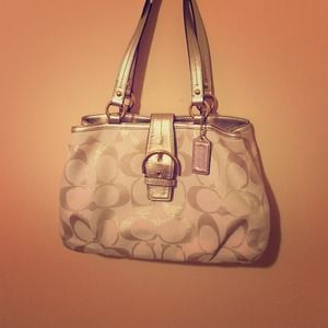 Champaign coach shoulder bag