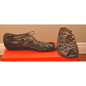 NINE WEST GLADIATOR SANDALS