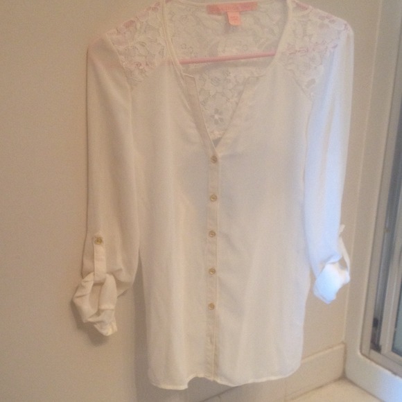 White lace top