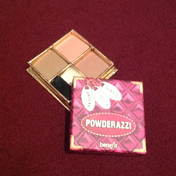 Benefit makeup, powderazzi sale