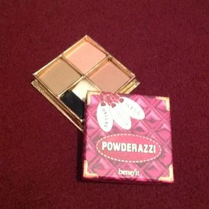 Benefit makeup, powderazzi sale