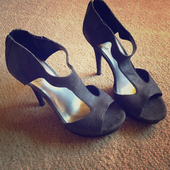 Platform pump sandals-black