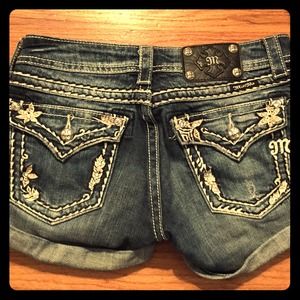 💐Miss Me shorts size 27💐