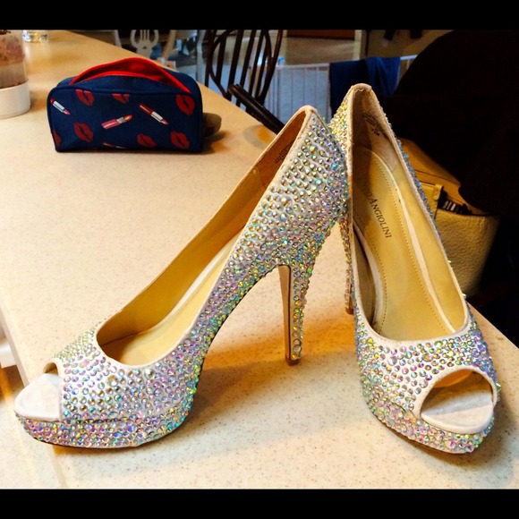 Never worn Enzo Angiolini crystal pumps