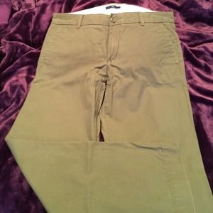 Gap olive green khaki pants