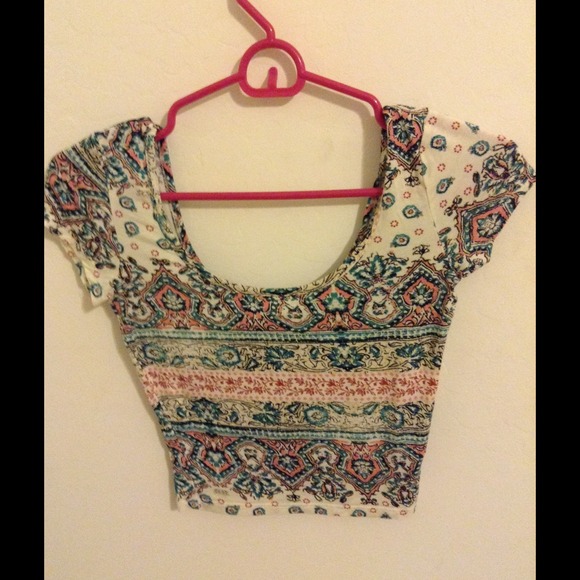 Cute print crop top
