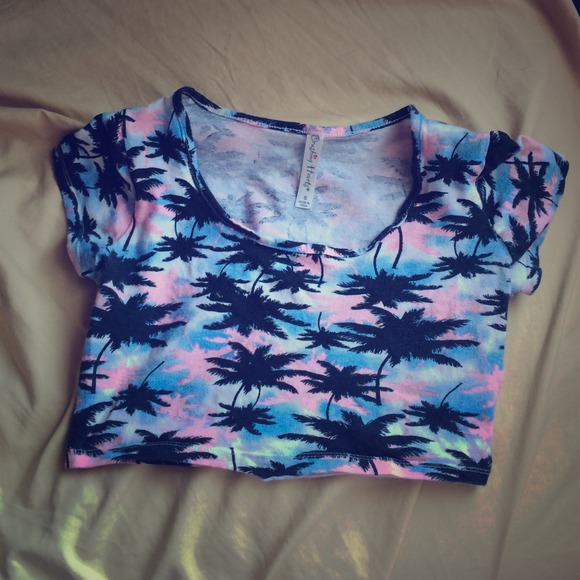 Graphic Crop Top