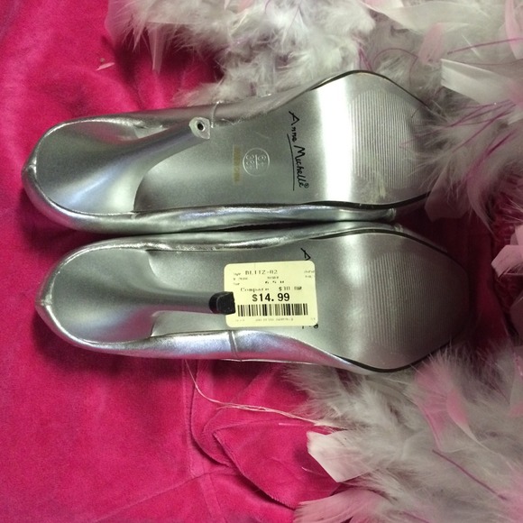 Shoes - Picture 3 of 3