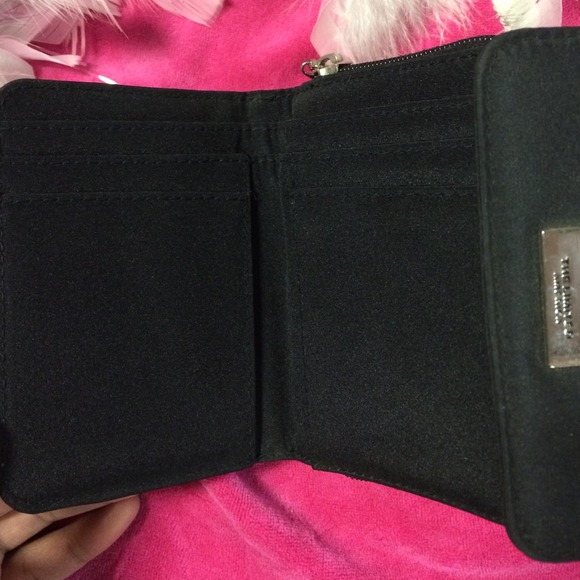 Wallet - Picture 2 of 3