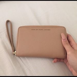 Marc Jacobs wristlet