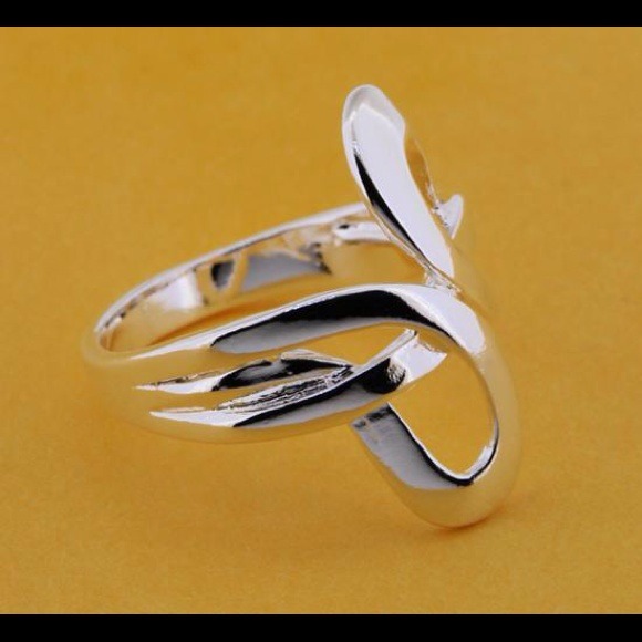 Silver ring.