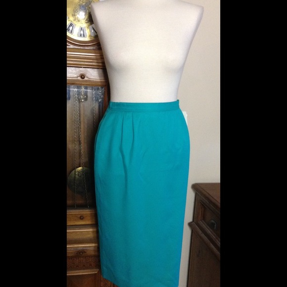 NWT teal colored Pendleton skirt - Picture 2 of 4