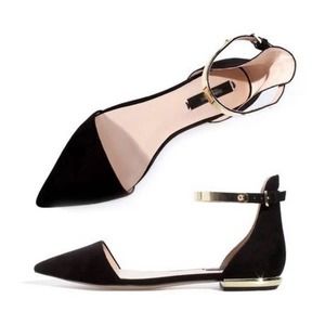 Pointy toe ankle flats