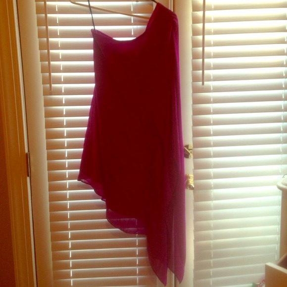 Gorgeous NWT purple one shoulder dress