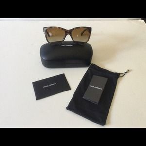 ⛔️SOLD⛔️Dolce & Gabbana Sunnies
