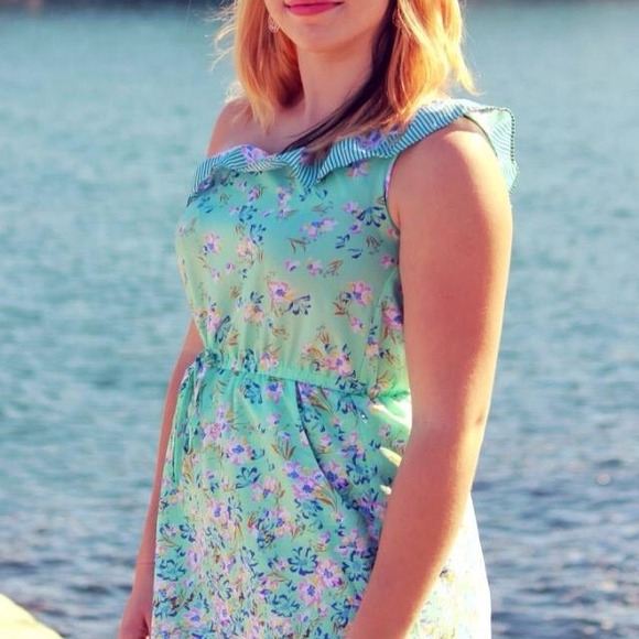 Floral summer dress! NWOT