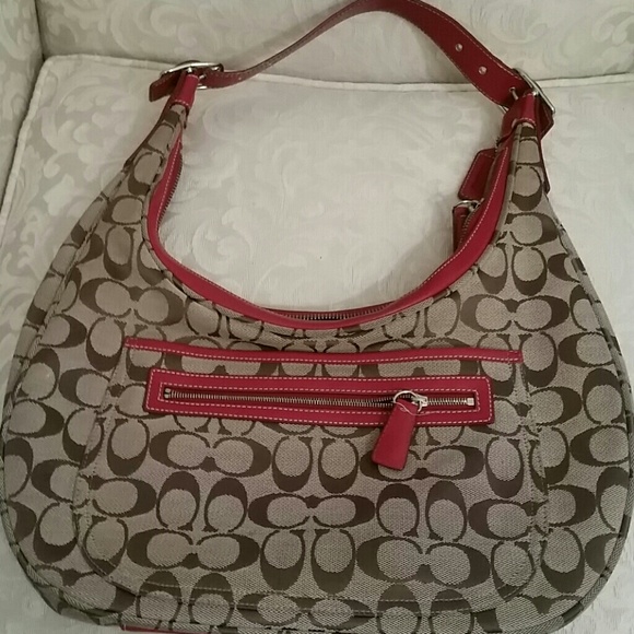 Signature Coach bag..100% authentic