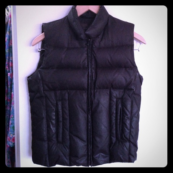 Banana Republic black down vest