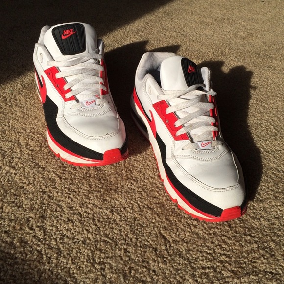 Nike Airmax Men's tennis shoes