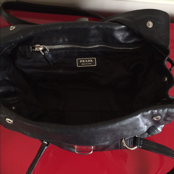 🎈SALE 🎈Prada Soft Calf Leather Handbag - Picture 4 of 6