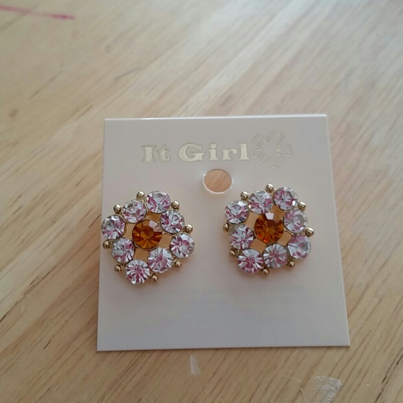 Diamond Shaped Earings