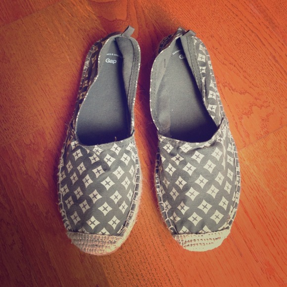 ONE DAY SALE 🎉 Espadrilles flats