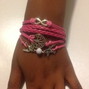 Brand new bracelet 🌟2 available