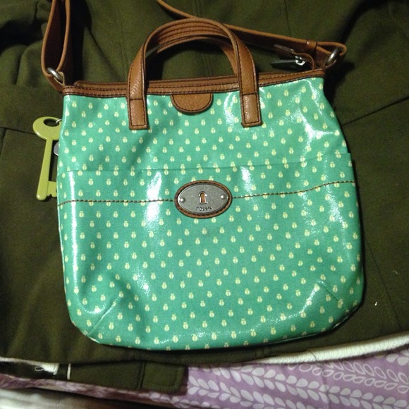 Turquoise Fossil cross-body bag! 💙