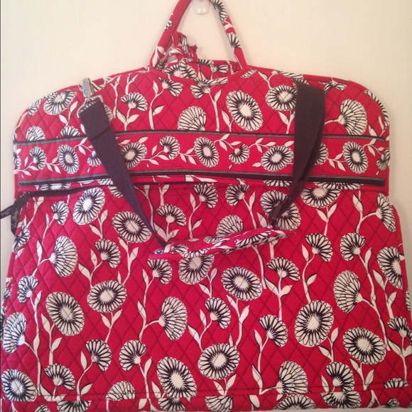 Vera Bradley Deco Daisy garment bag