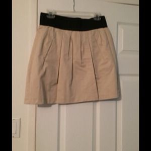 Khaki Zara "full" skirt with elastic waist