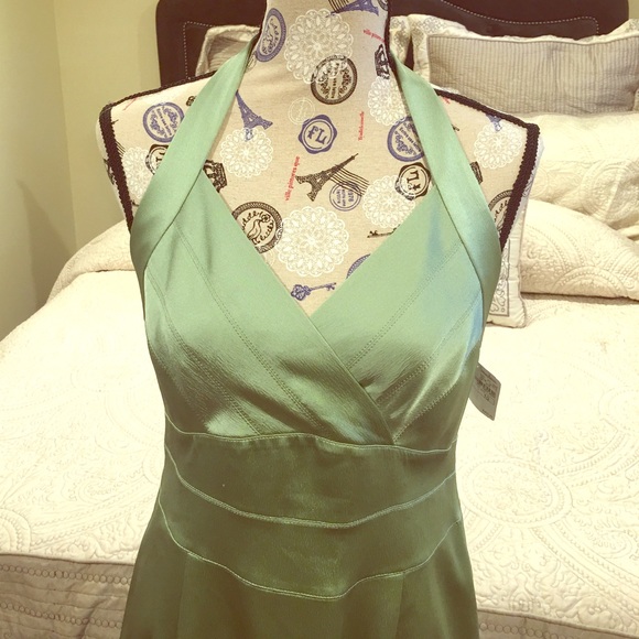 Kay Unger Dresses & Skirts - 🎉BOGO🎉 NWT Kay Unger Halter Knee Length Dress