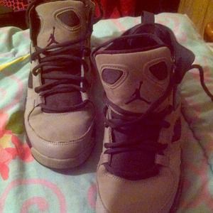 Purple, grey & pink Jordan's .