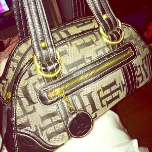 Tommy Hilfiger handbag MAKE A OFFER !