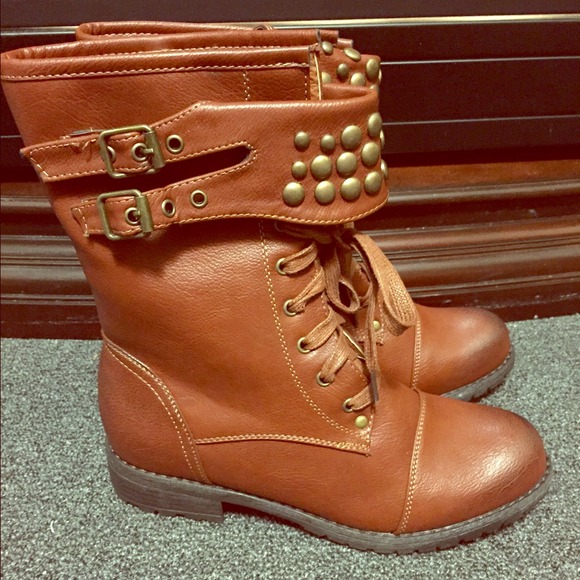 Nice studded Carmel colored boots