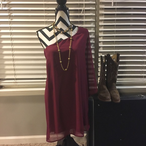 Long off the shoulder tunics nwt - Picture 1 of 4