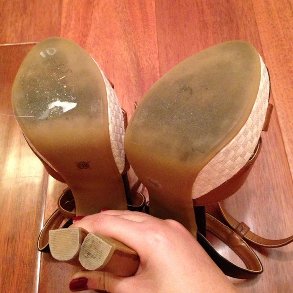 SOLD: Chinese laundry heels - Picture 4 of 4