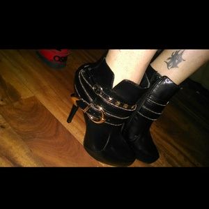 ❌SOLD ON M❌Gorgeous Ankle Boots