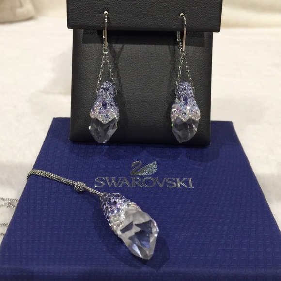 Swarovski Jewelry - Swarovski purple set