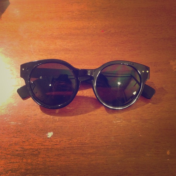 Circle sunglasses