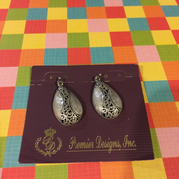 Premire designs earring bundle - Picture 2 of 4