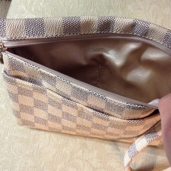 Clutch - Picture 4 of 4