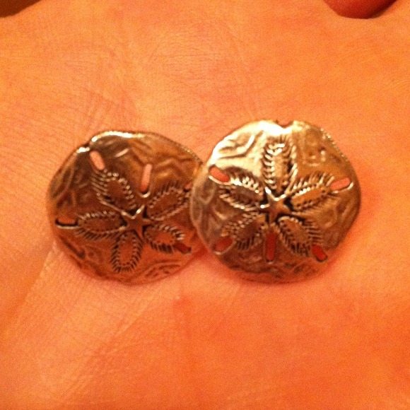 Silver sand dollar earrings