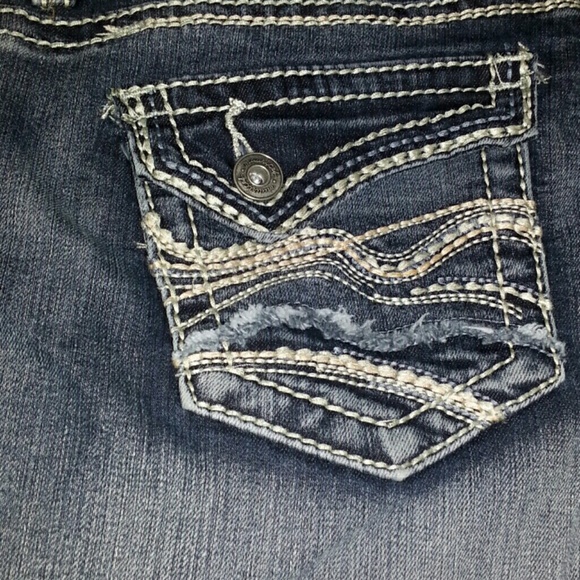Maurices jeans