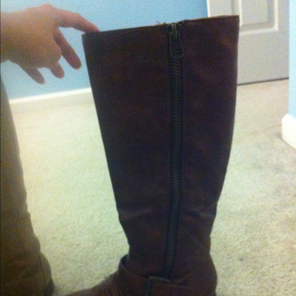 Brown calf boots - Picture 2 of 3